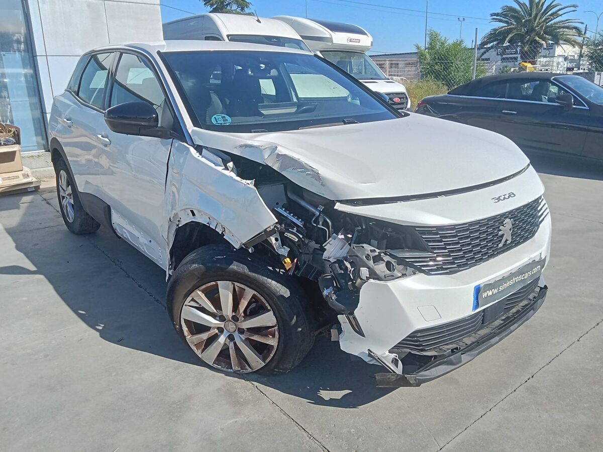 PEUGEOT 3008 1.2cc 131cv GASOLINA MANUAL AÑO 2023