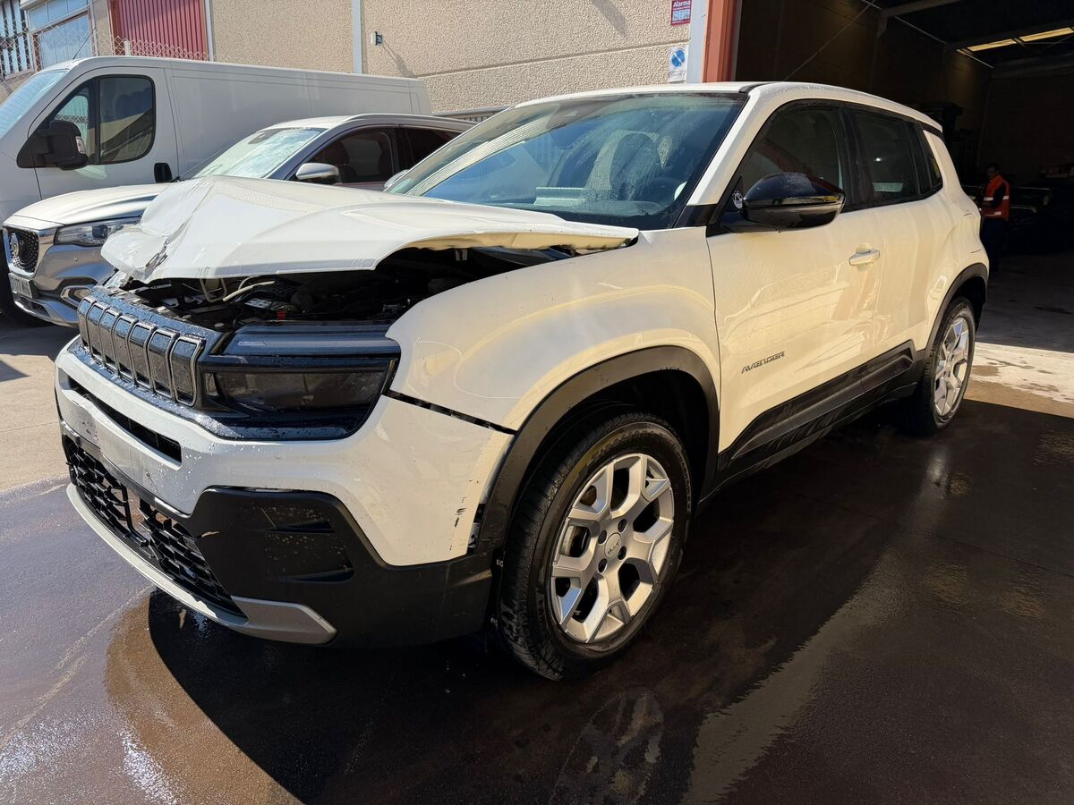 1.2 i Año 9/2023 *** 7.990 € ***