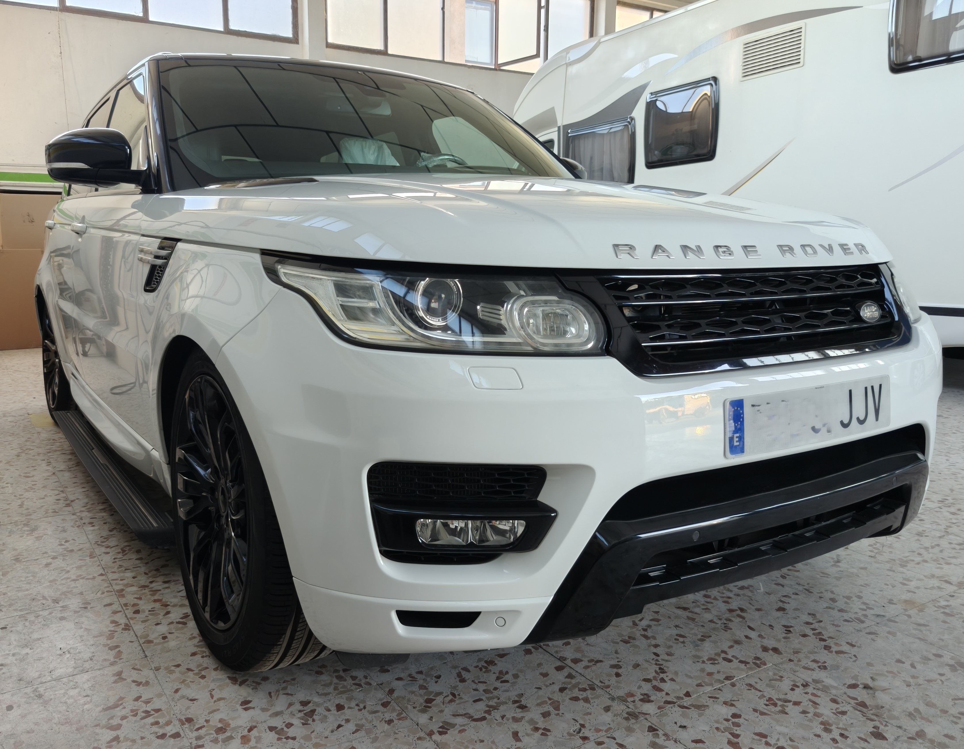 3.0 SDV6 306cv Autobiography **10-2015**