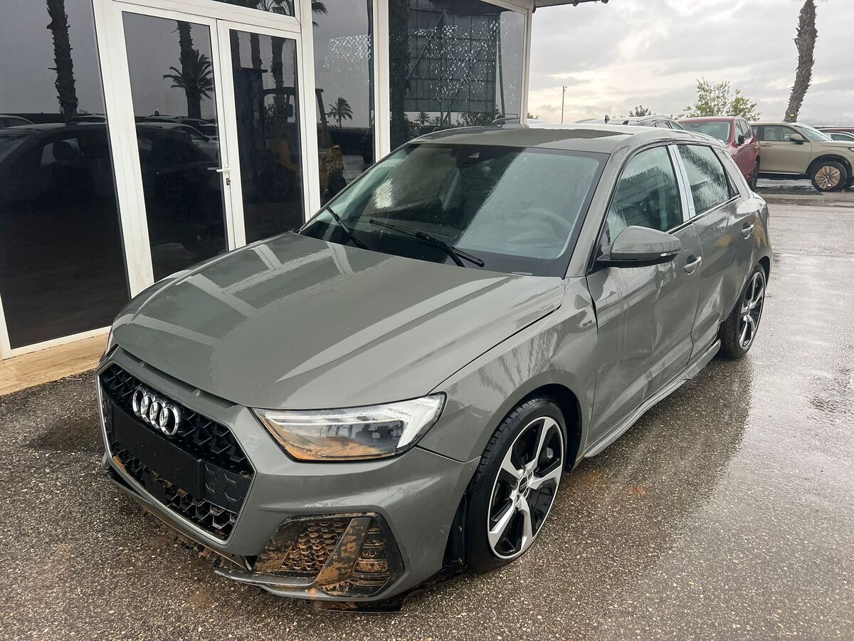 Audi a1 sportback 2025(inundado para reparar)
