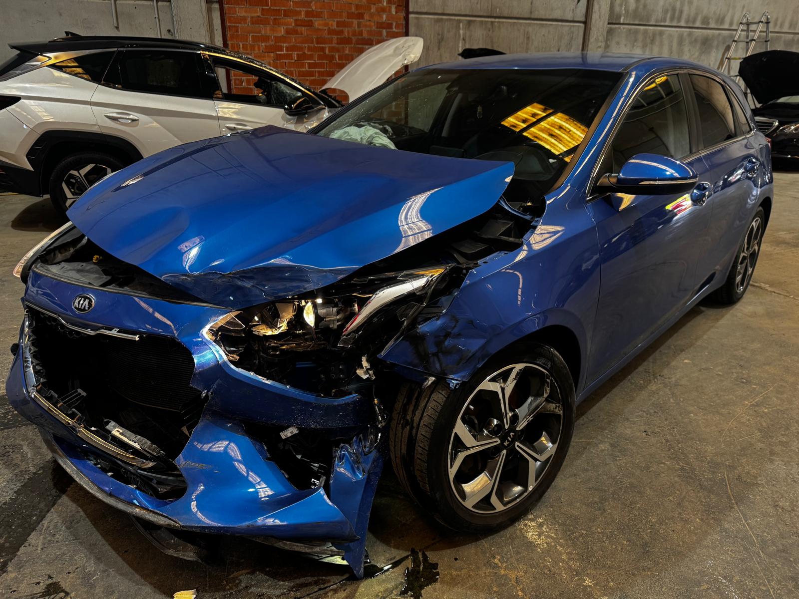 KIA Ceed 1.4 DRIVE 2019 ACCIDENTADO