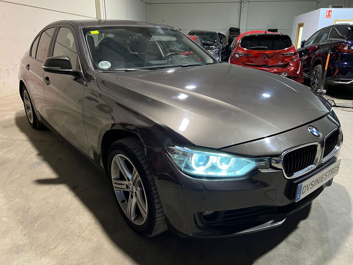 BMW Serie 3 2013 ACCIDENTADO!